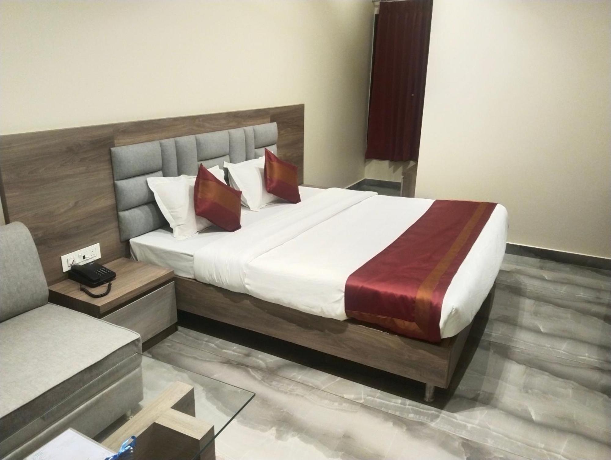 Hotel Dolly Siliguri Exterior foto